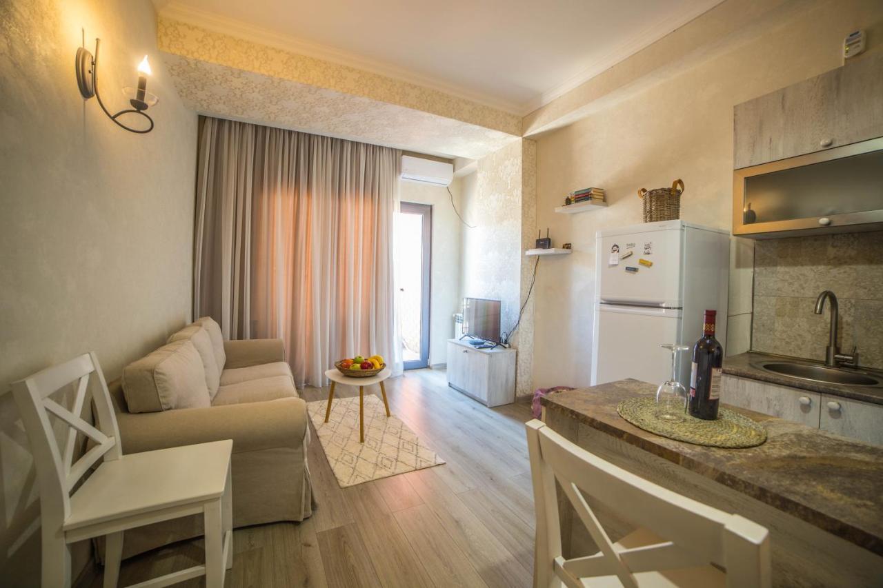 Comfy Apartment Tiflis Exterior foto